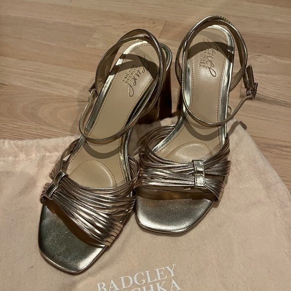 Jewel Badgley Mischka - Picture 1 of 3